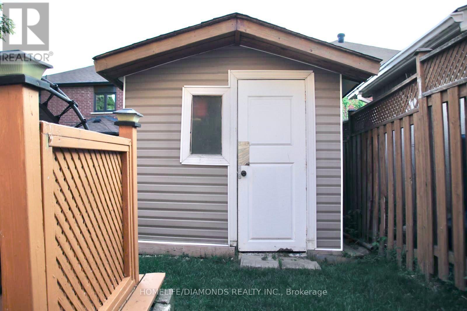 186 Fernforest Drive, Brampton, Ontario  L6R 1T7 - Photo 24 - W13731636
