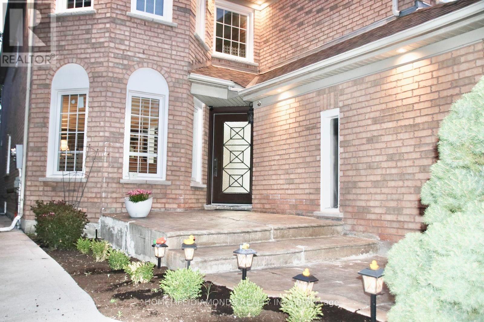 186 Fernforest Drive, Brampton, Ontario  L6R 1T7 - Photo 3 - W13731636