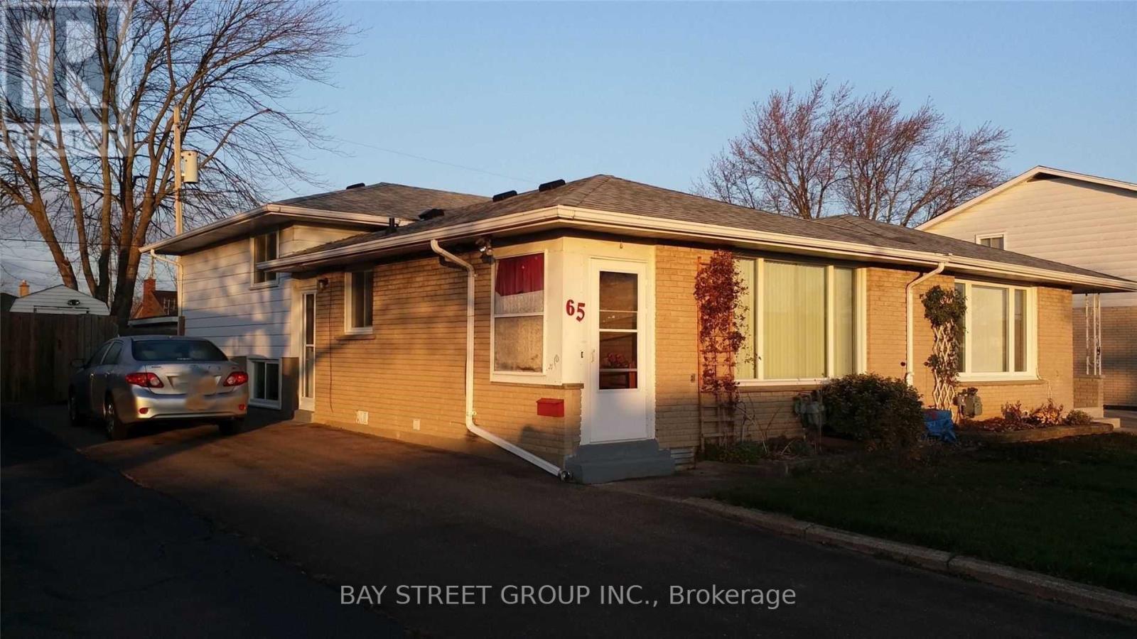 65 Saint Andrews Avenue, Welland, Ontario  L3B 1E3 - Photo 1 - X13731378