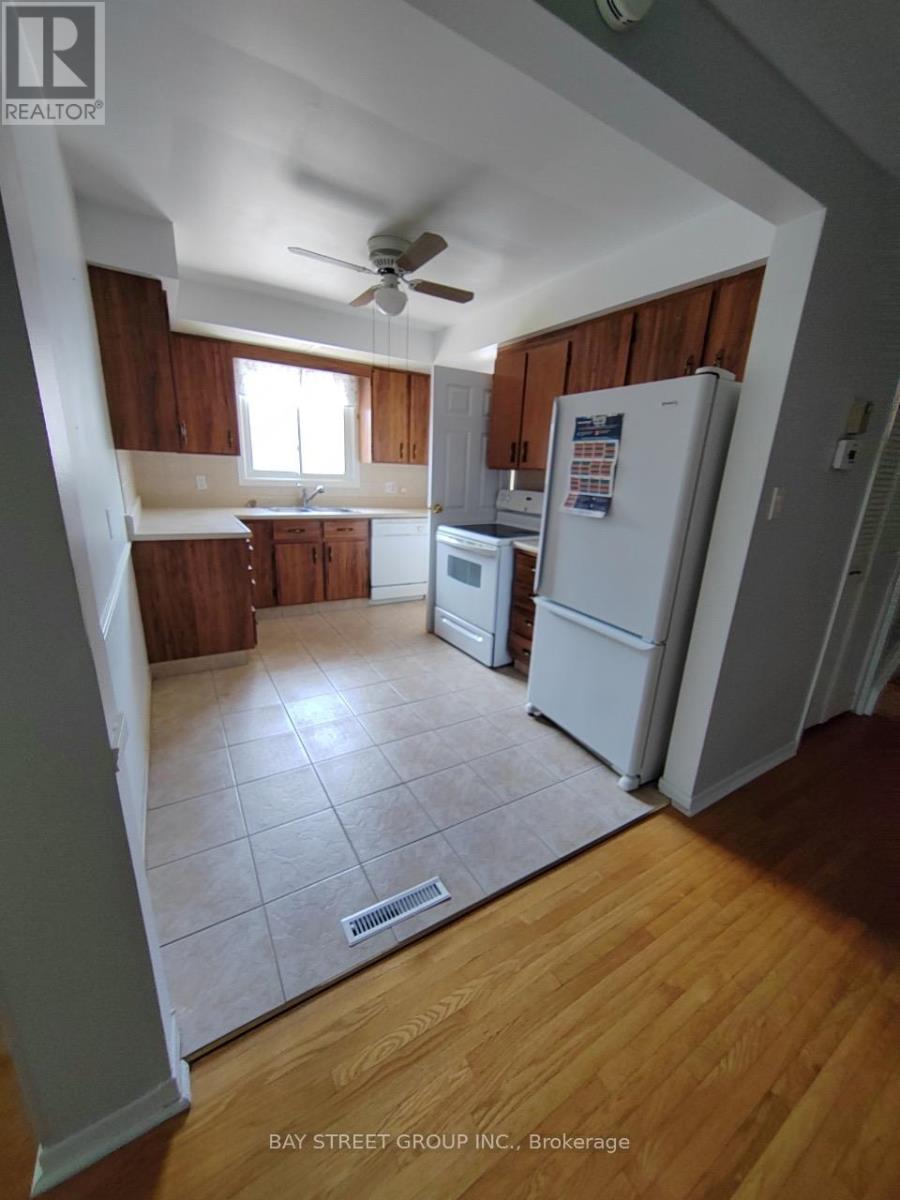 65 Saint Andrews Avenue, Welland, Ontario  L3B 1E3 - Photo 6 - X13731378