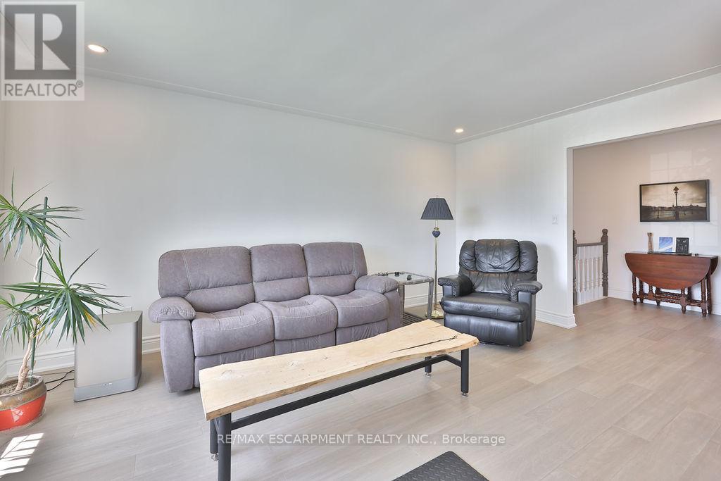 11 Lynwood Drive, Hamilton, Ontario  L8E 3E7 - Photo 11 - X13731448