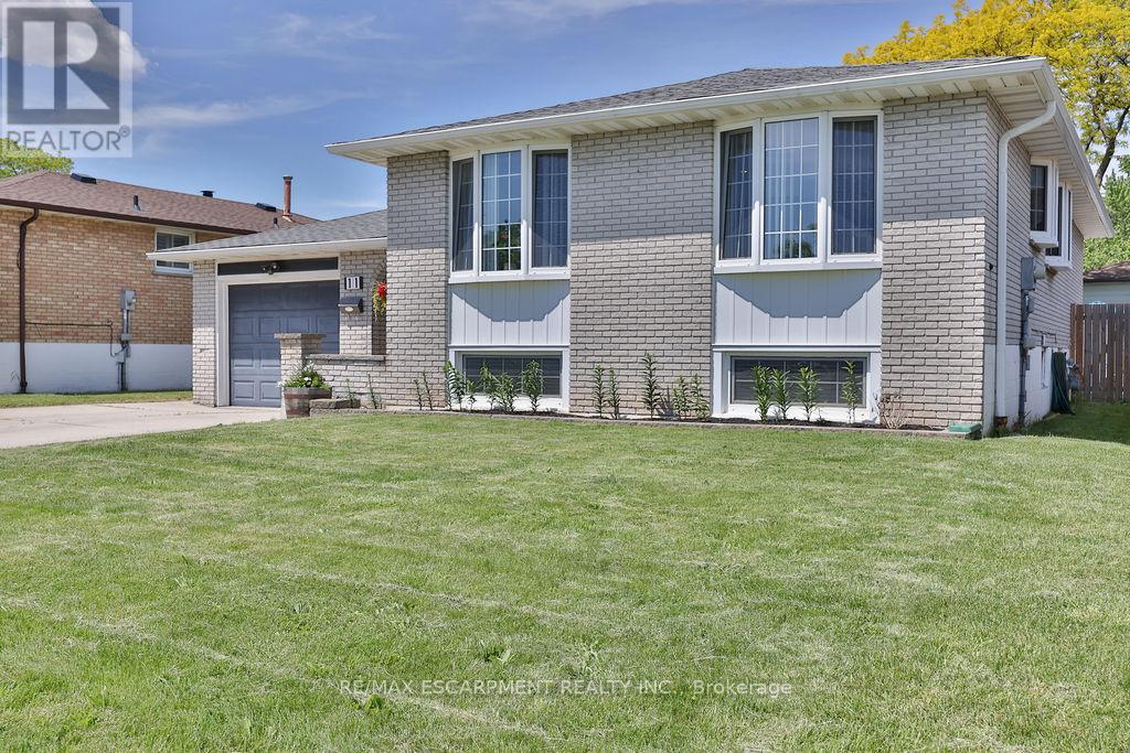 11 Lynwood Drive, Hamilton, Ontario  L8E 3E7 - Photo 4 - X13731448