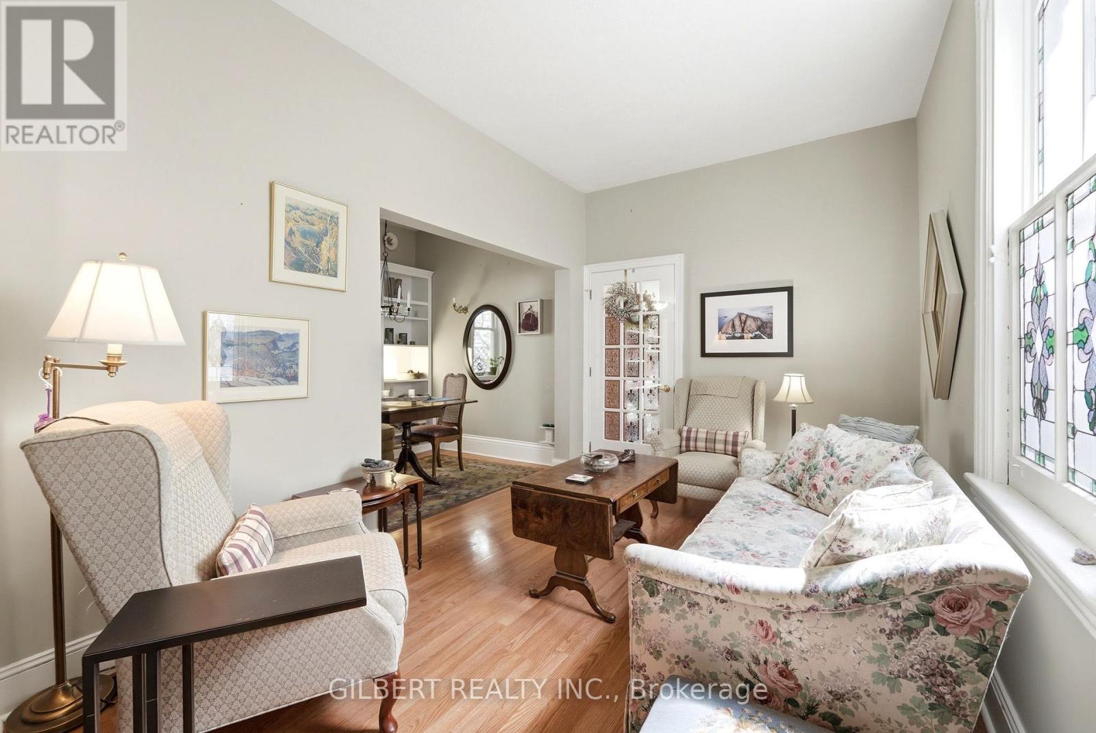 367 Charlton Avenue W, Hamilton, Ontario  L8P 2E6 - Photo 3 - X13731614