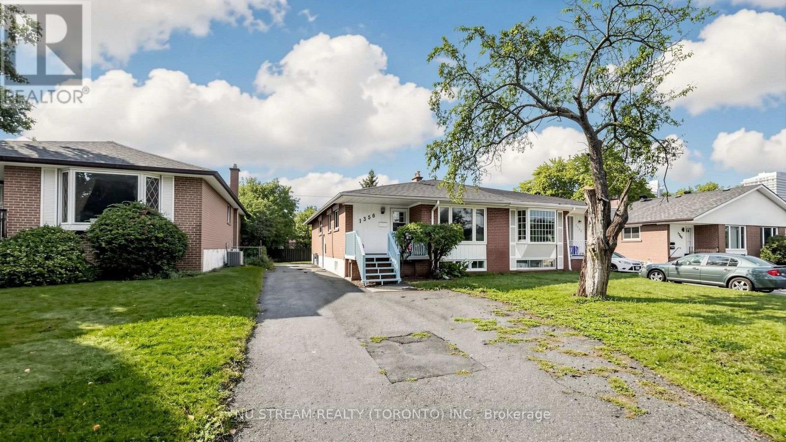1356 Tatra Drive, Pickering, Ontario  L1W 1K6 - Photo 2 - E13731188