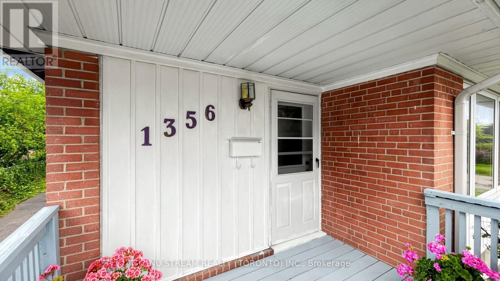 1356 Tatra Drive, Pickering, Ontario  L1W 1K6 - Photo 3 - E13731188