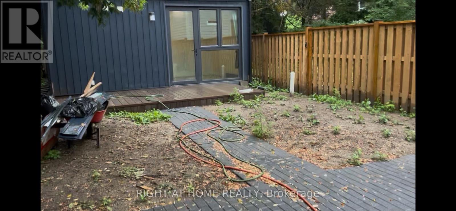 Garden Suite - 875 Bathurst Street, Toronto, Ontario  M5R 3G2 - Photo 14 - C13719120