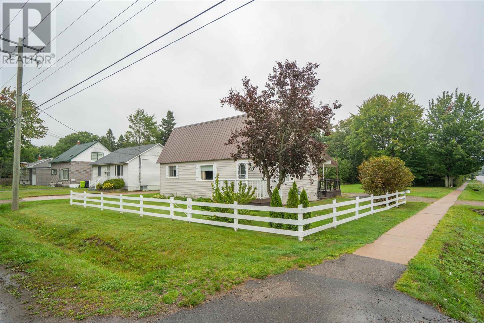 219 Eastern Ave, Sault Ste. Marie, Ontario  P6A 4R5 - Photo 4 - SM262387