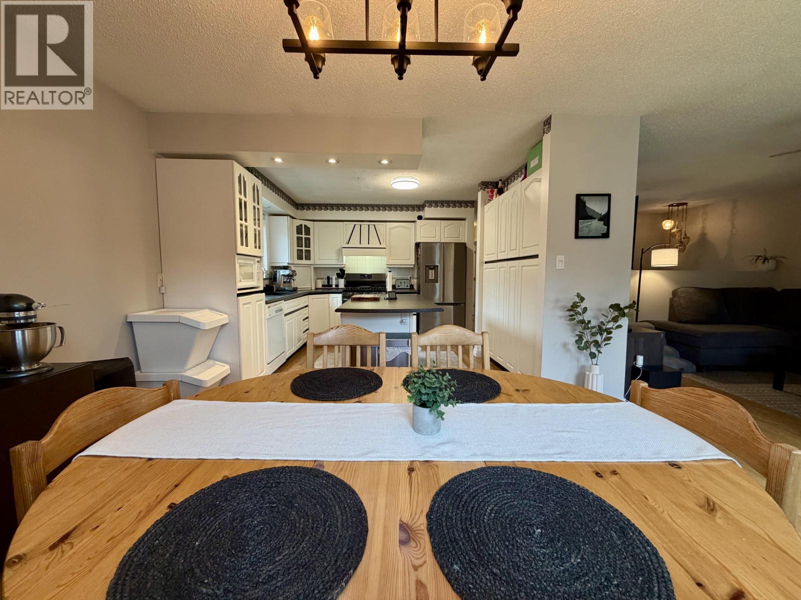 4280 First Avenue, Smithers, British Columbia  V0J 2N0 - Photo 10 - R3160315