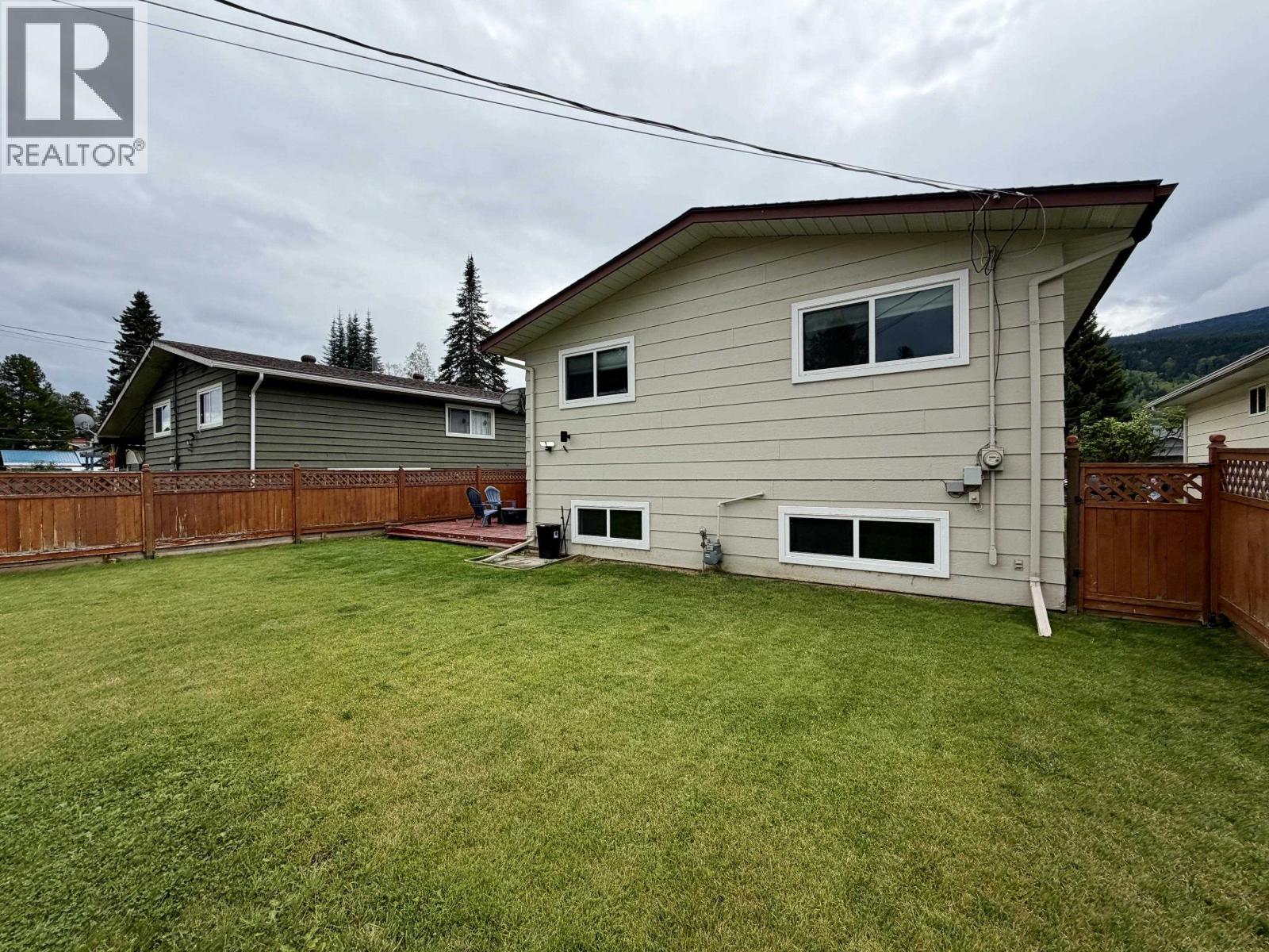 4280 First Avenue, Smithers, British Columbia  V0J 2N0 - Photo 32 - R3160315