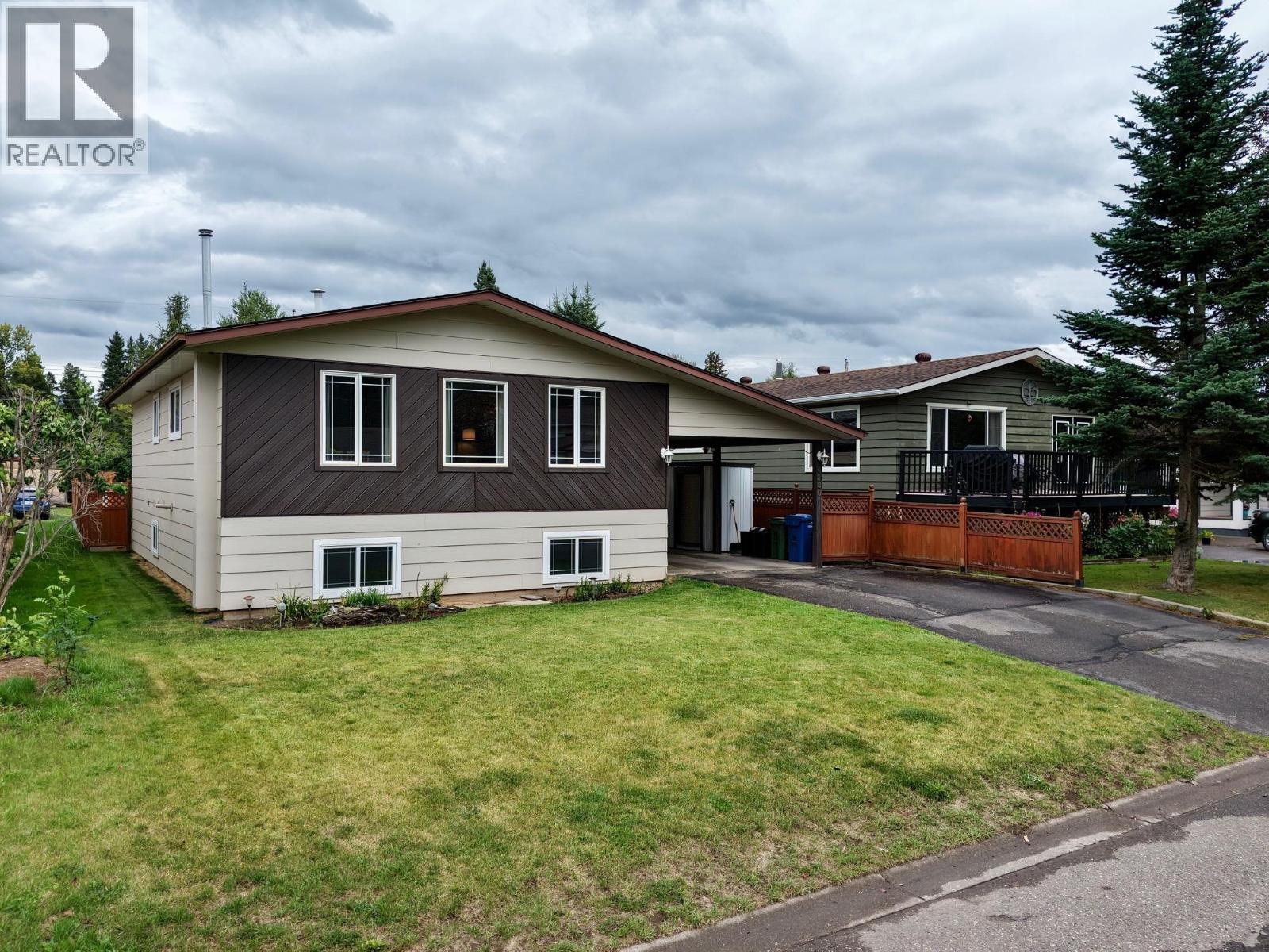 4280 First Avenue, Smithers, British Columbia  V0J 2N0 - Photo 34 - R3160315