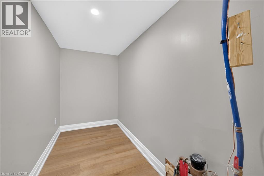 135 Nugent Drive, Hamilton, Ontario  L8H 2N3 - Photo 34 - 40859304