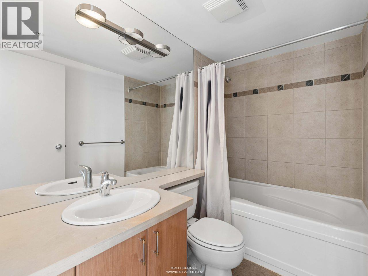 3202 193 Aquarius Mews, Vancouver, British Columbia V6Z 2Z2 - Photo 25 - R3160302