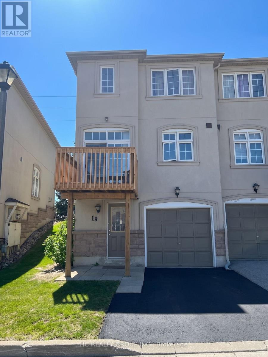 19 - 10 POST OAK DRIVE, Richmond Hill, Ontario