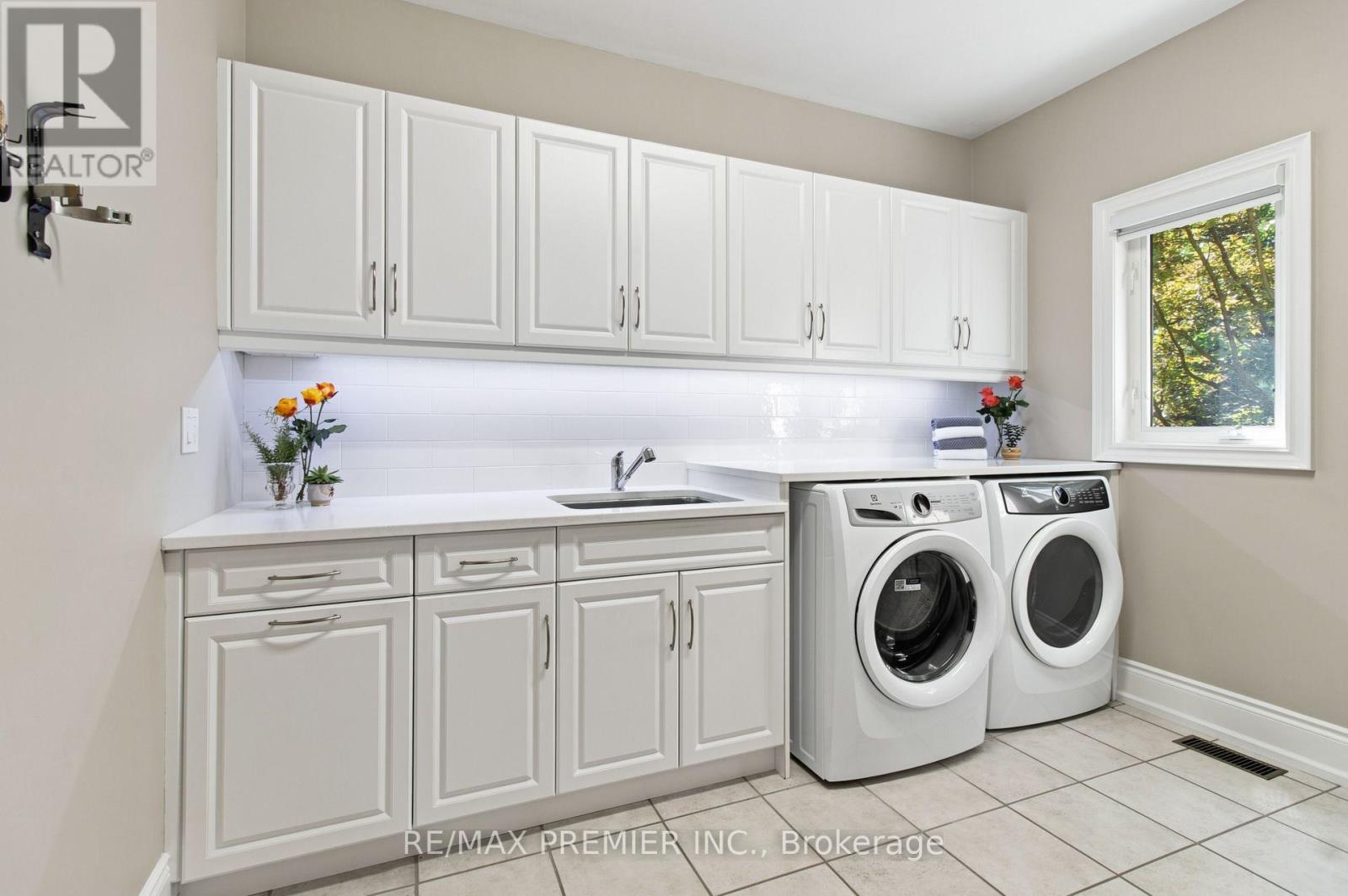 19 Stockdale Crescent, Richmond Hill (North Richvale), Ontario  L4C 3T1 - Photo 19 - N13731748