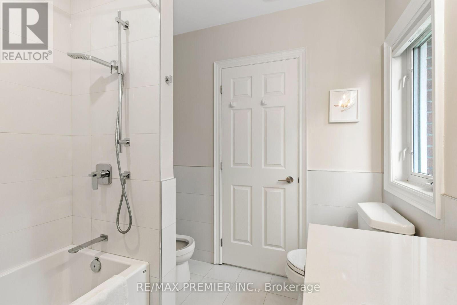 19 Stockdale Crescent, Richmond Hill (North Richvale), Ontario  L4C 3T1 - Photo 24 - N13731748