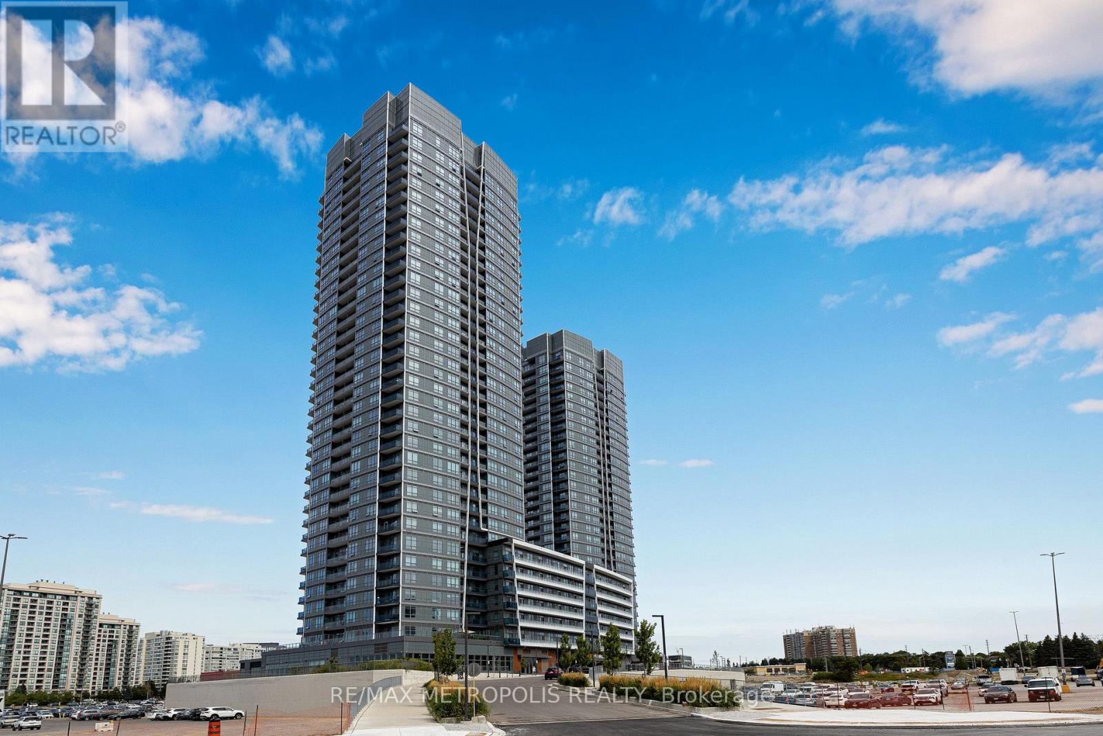 2504 - 30 UPPER MALL WAY, Vaughan, Ontario
