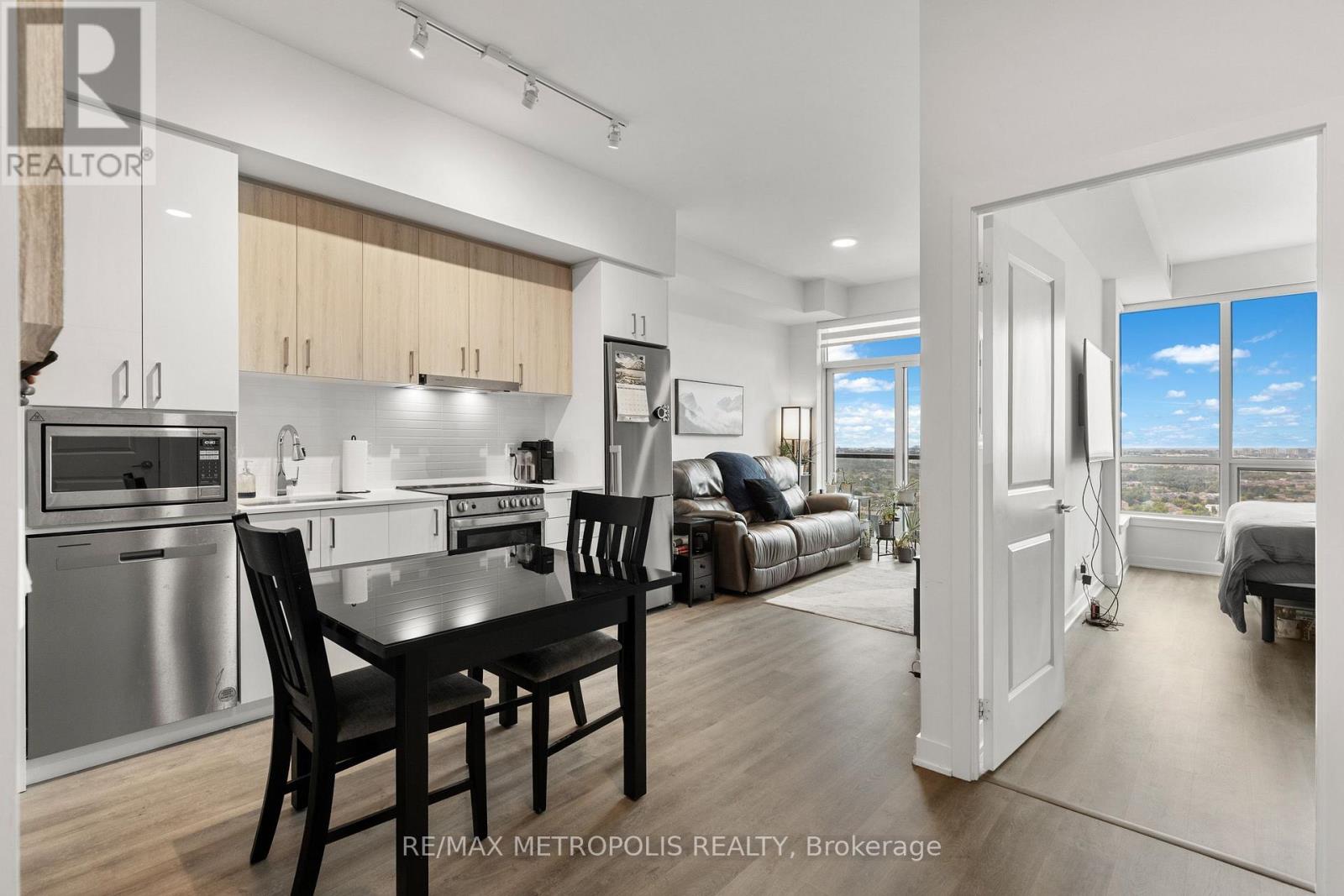 2504 - 30 Upper Mall Way, Vaughan, Ontario  L4J 0L7 - Photo 6 - N13731750
