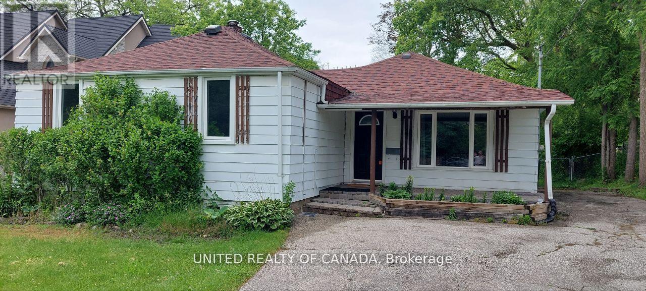 Main - 126 Weldrick Road W, Richmond Hill, Ontario  L4C 3V1 - Photo 3 - N13731766