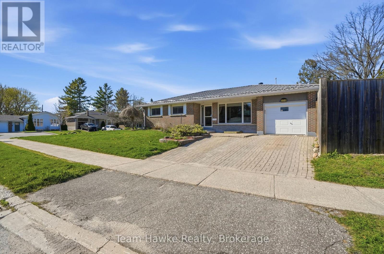 958 Montreal Street, Midland, Ontario  L4R 1H2 - Photo 3 - S13731656