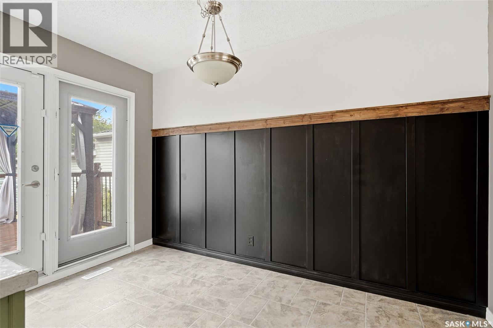 726 Mcintosh Street N, Regina, Saskatchewan  S4R 5Z4 - Photo 11 - SK047074