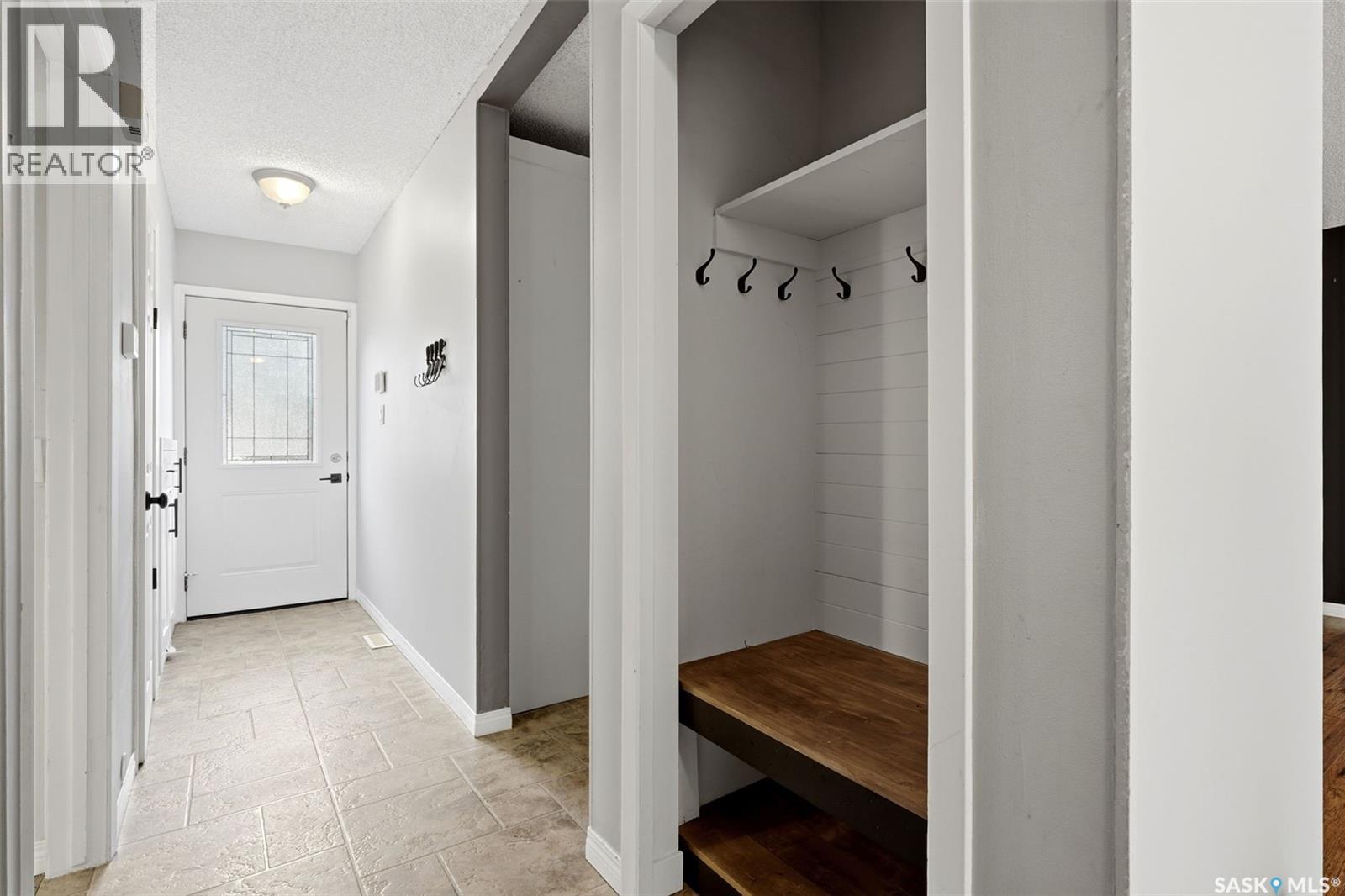726 Mcintosh Street N, Regina, Saskatchewan  S4R 5Z4 - Photo 13 - SK047074