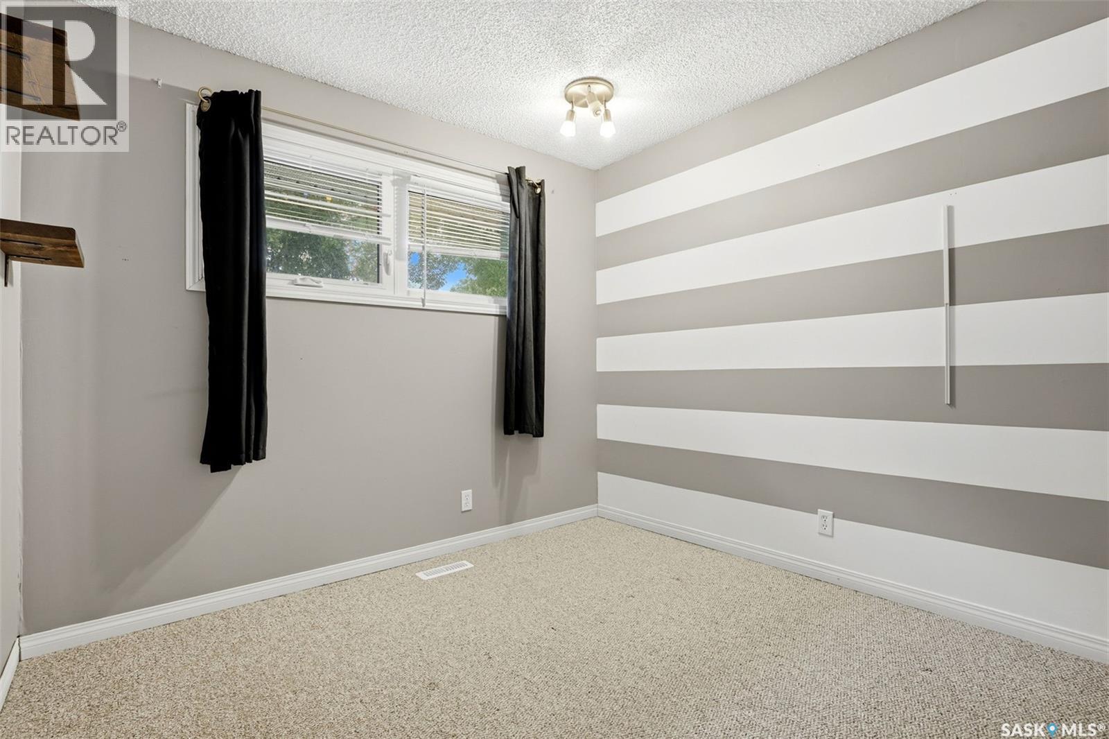 726 Mcintosh Street N, Regina, Saskatchewan  S4R 5Z4 - Photo 20 - SK047074
