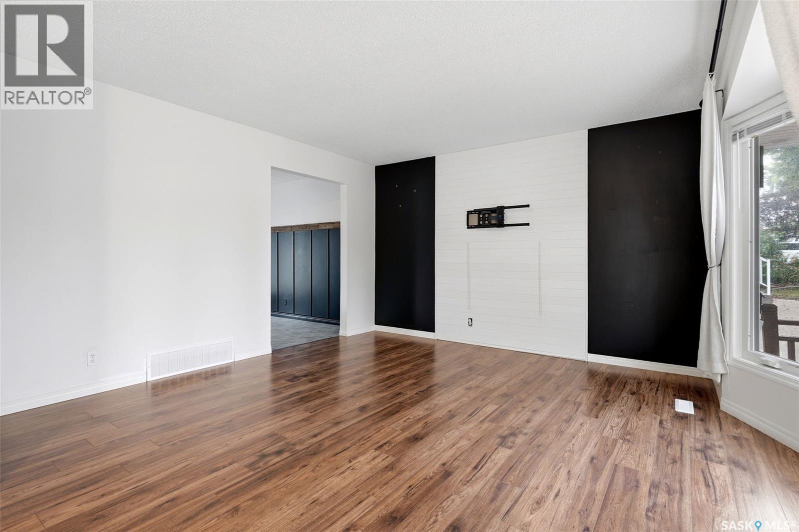 726 Mcintosh Street N, Regina, Saskatchewan  S4R 5Z4 - Photo 6 - SK047074