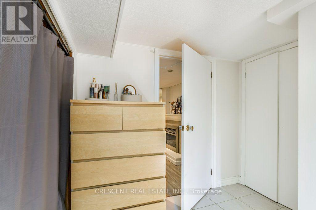 Lower - 603 Saint Clarens Avenue, Toronto, Ontario  M6H 3W8 - Photo 18 - W13731674