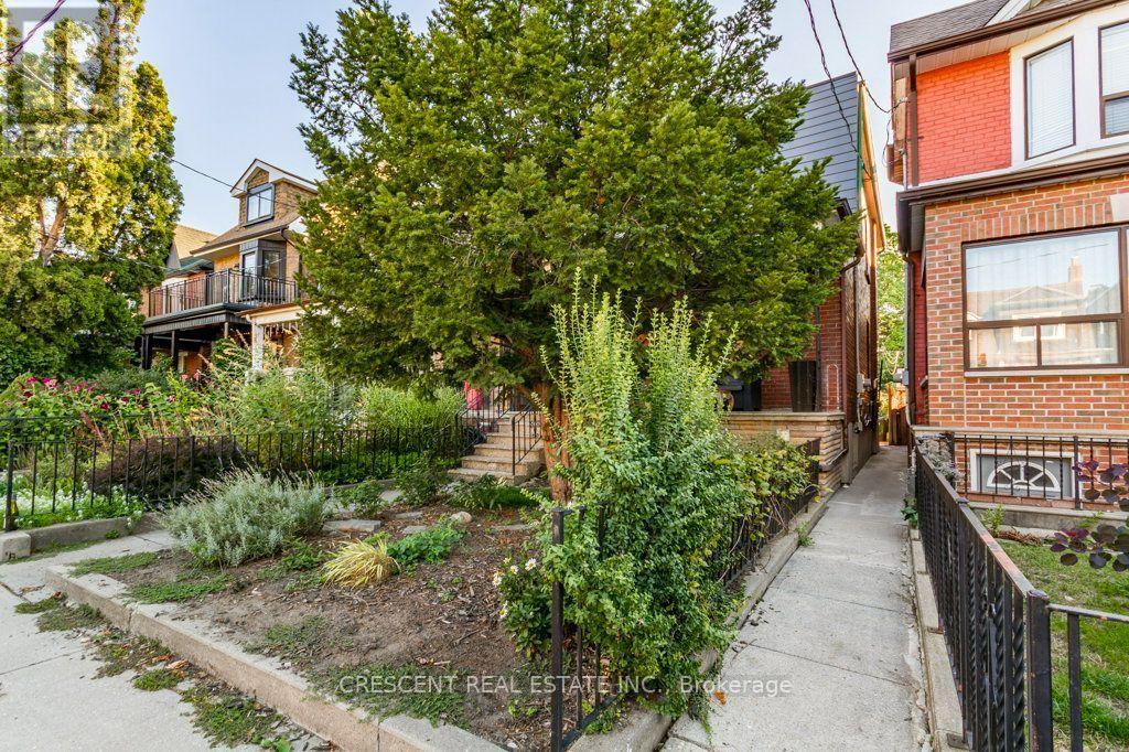 Lower - 603 Saint Clarens Avenue, Toronto, Ontario  M6H 3W8 - Photo 20 - W13731674