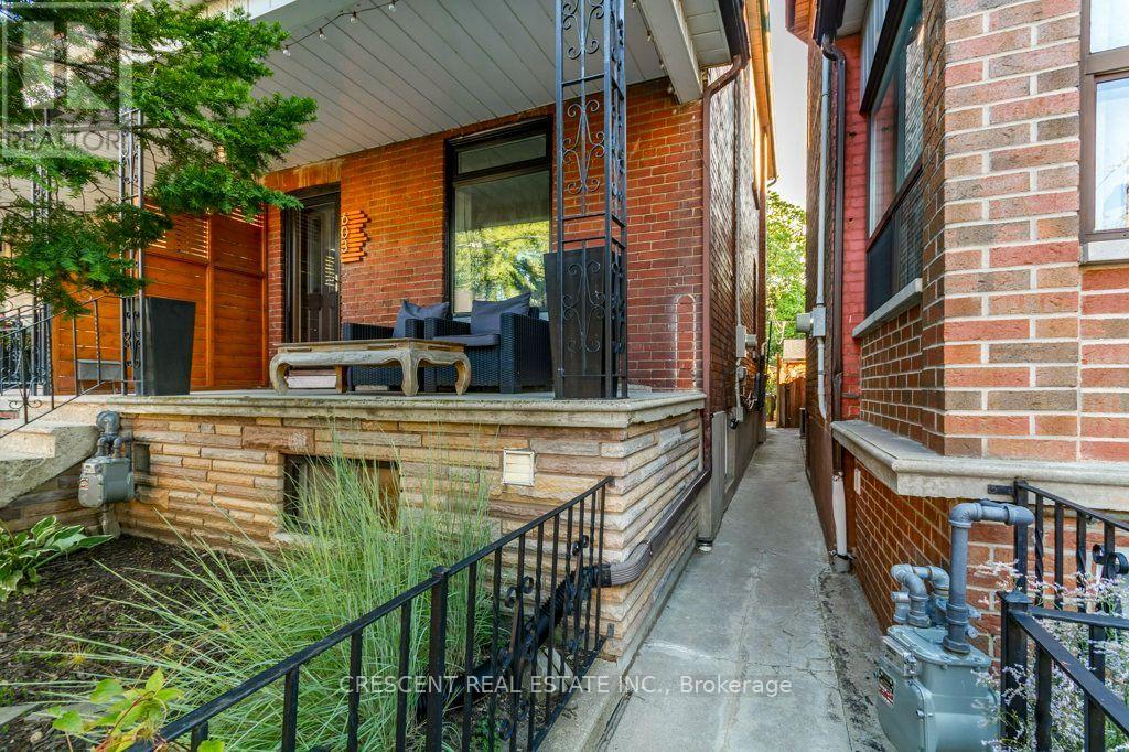 Lower - 603 Saint Clarens Avenue, Toronto, Ontario  M6H 3W8 - Photo 21 - W13731674