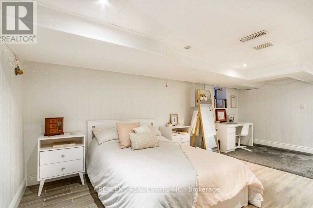 Lower - 603 Saint Clarens Avenue, Toronto, Ontario  M6H 3W8 - Photo 3 - W13731674