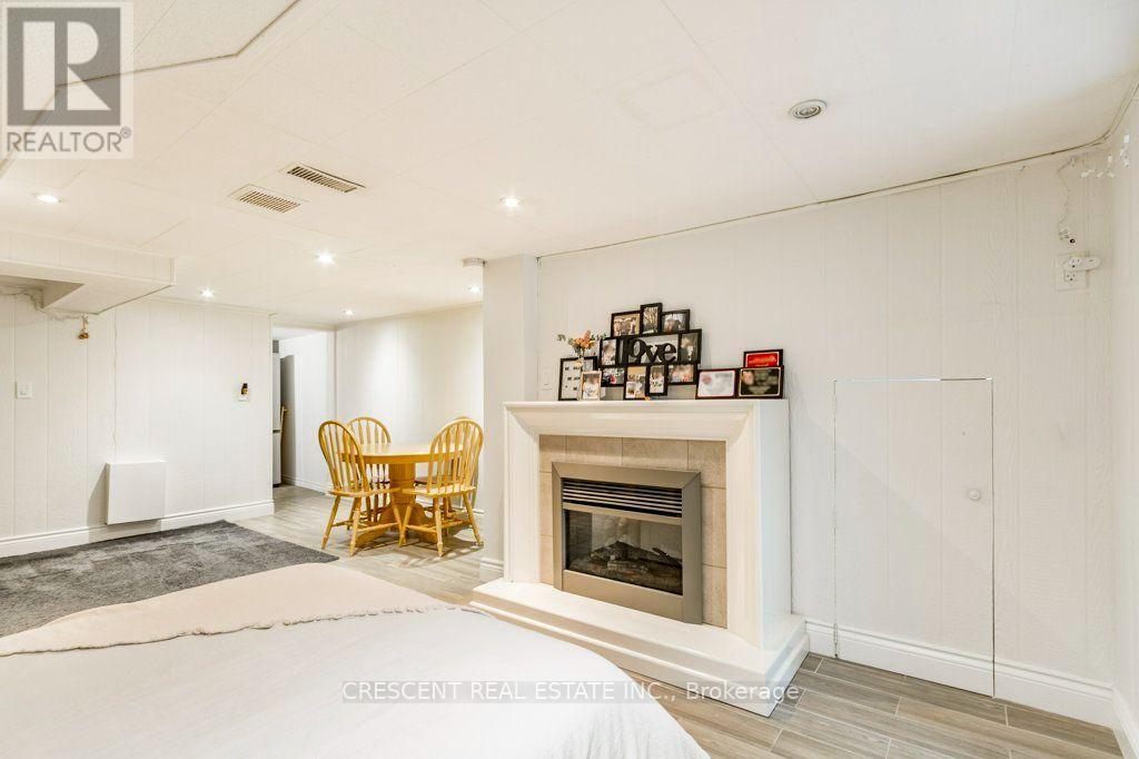 Lower - 603 Saint Clarens Avenue, Toronto, Ontario  M6H 3W8 - Photo 4 - W13731674