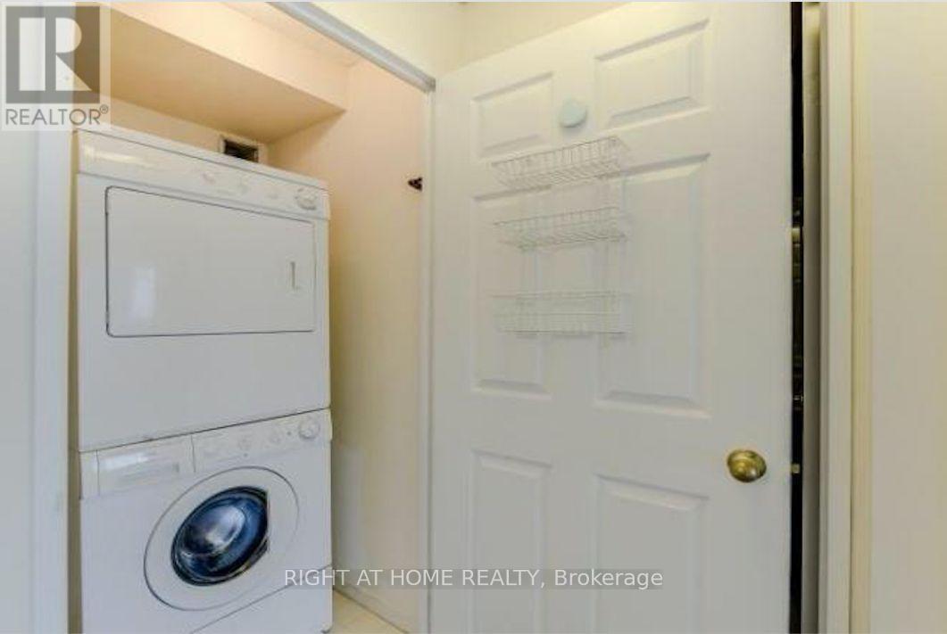 905 - 400 Webb Drive, Mississauga, Ontario  L5B 3Z7 - Photo 11 - W13731694
