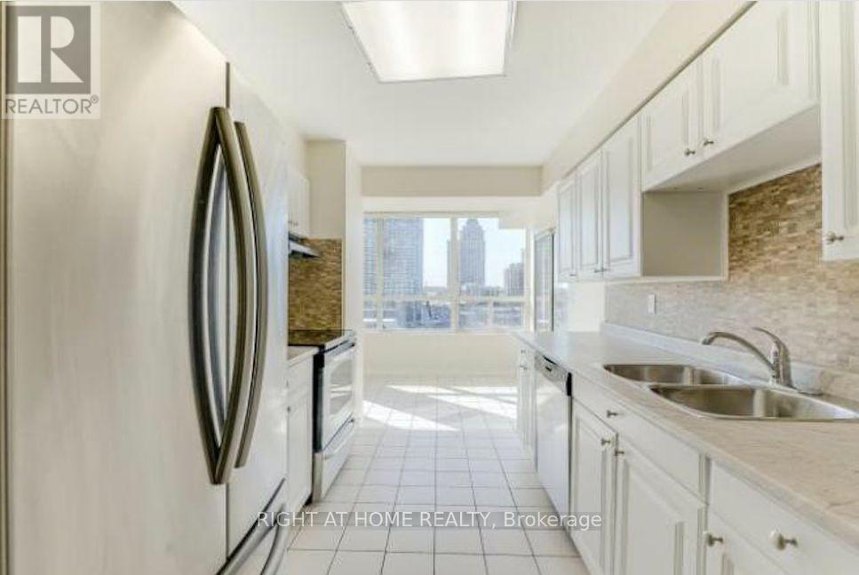 905 - 400 Webb Drive, Mississauga, Ontario  L5B 3Z7 - Photo 5 - W13731694