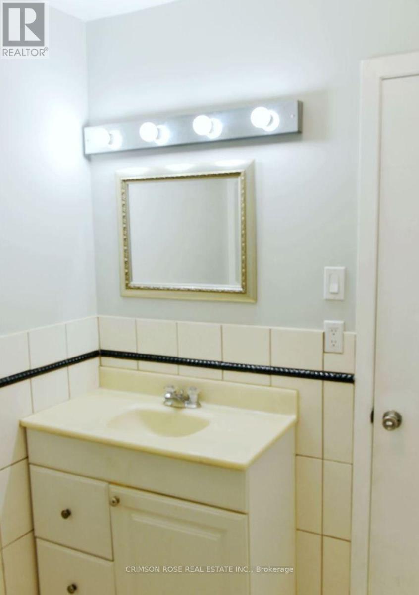 Main Floor - 481 Fergo Avenue, Mississauga, Ontario  L5B 2J2 - Photo 10 - W13731730