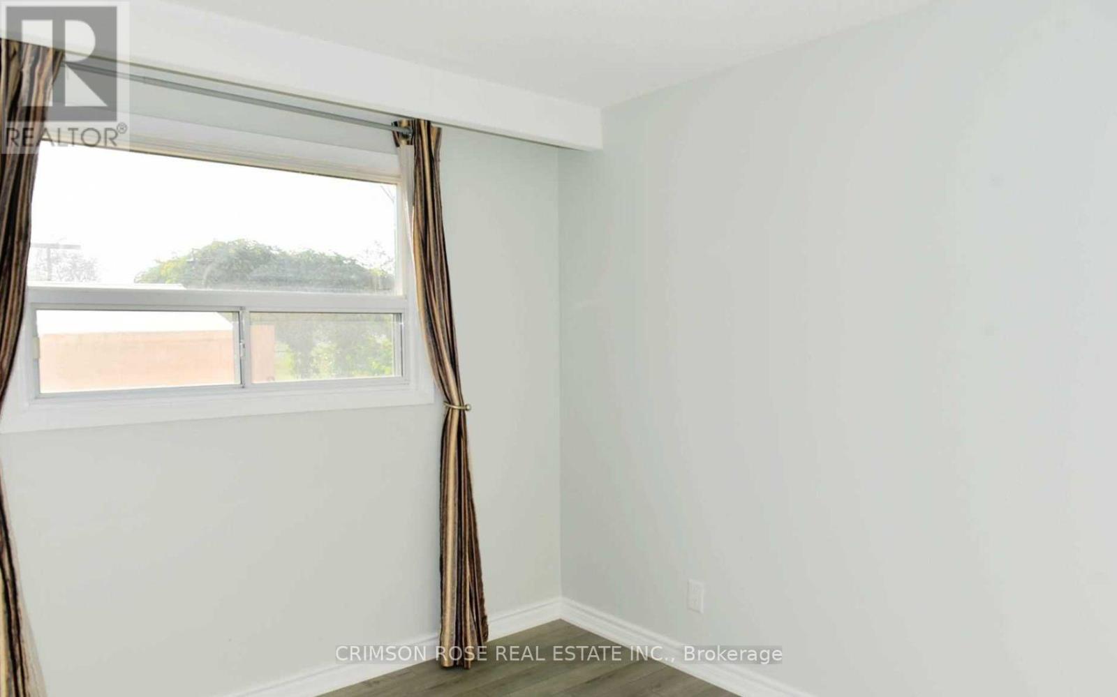 Main Floor - 481 Fergo Avenue, Mississauga, Ontario  L5B 2J2 - Photo 5 - W13731730