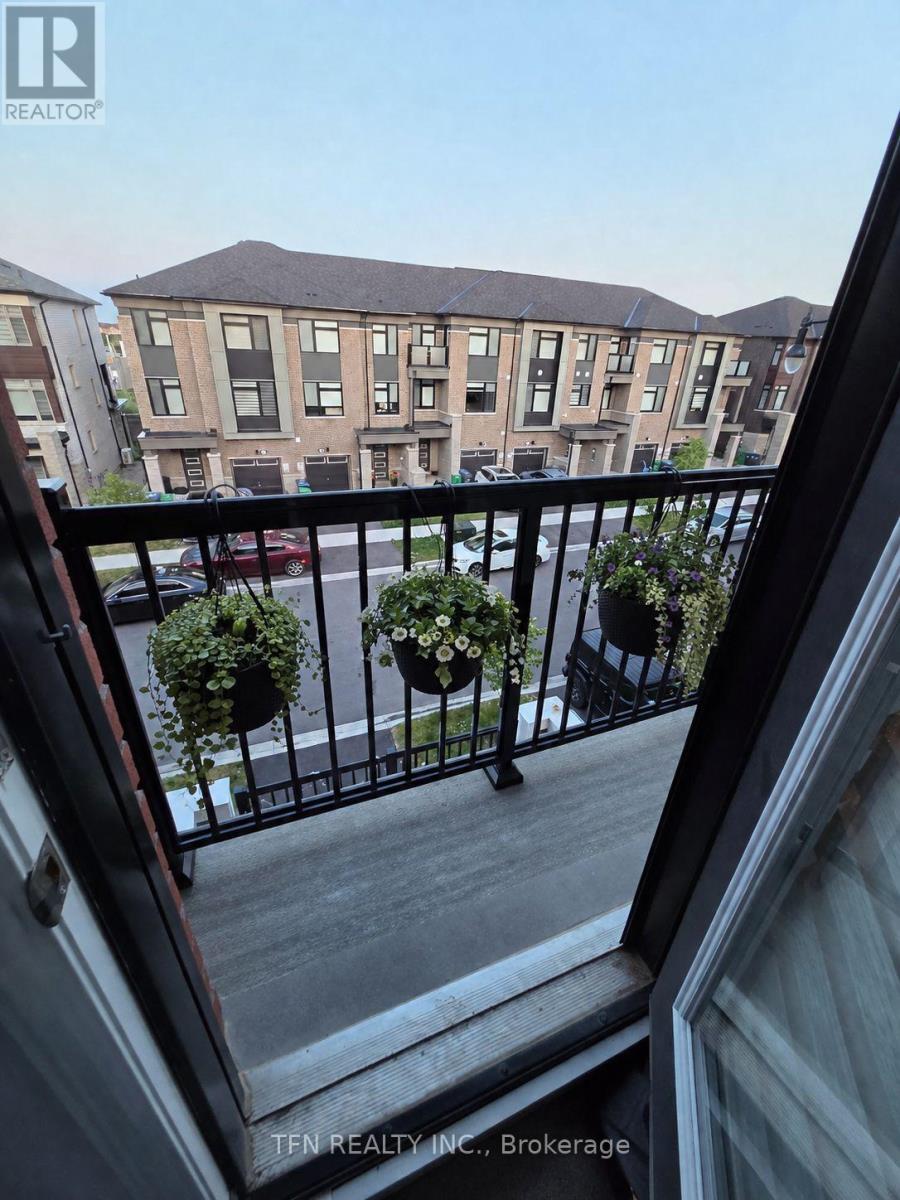 127 Keppel Circle, Brampton, Ontario  L7A 5K7 - Photo 11 - W13731792