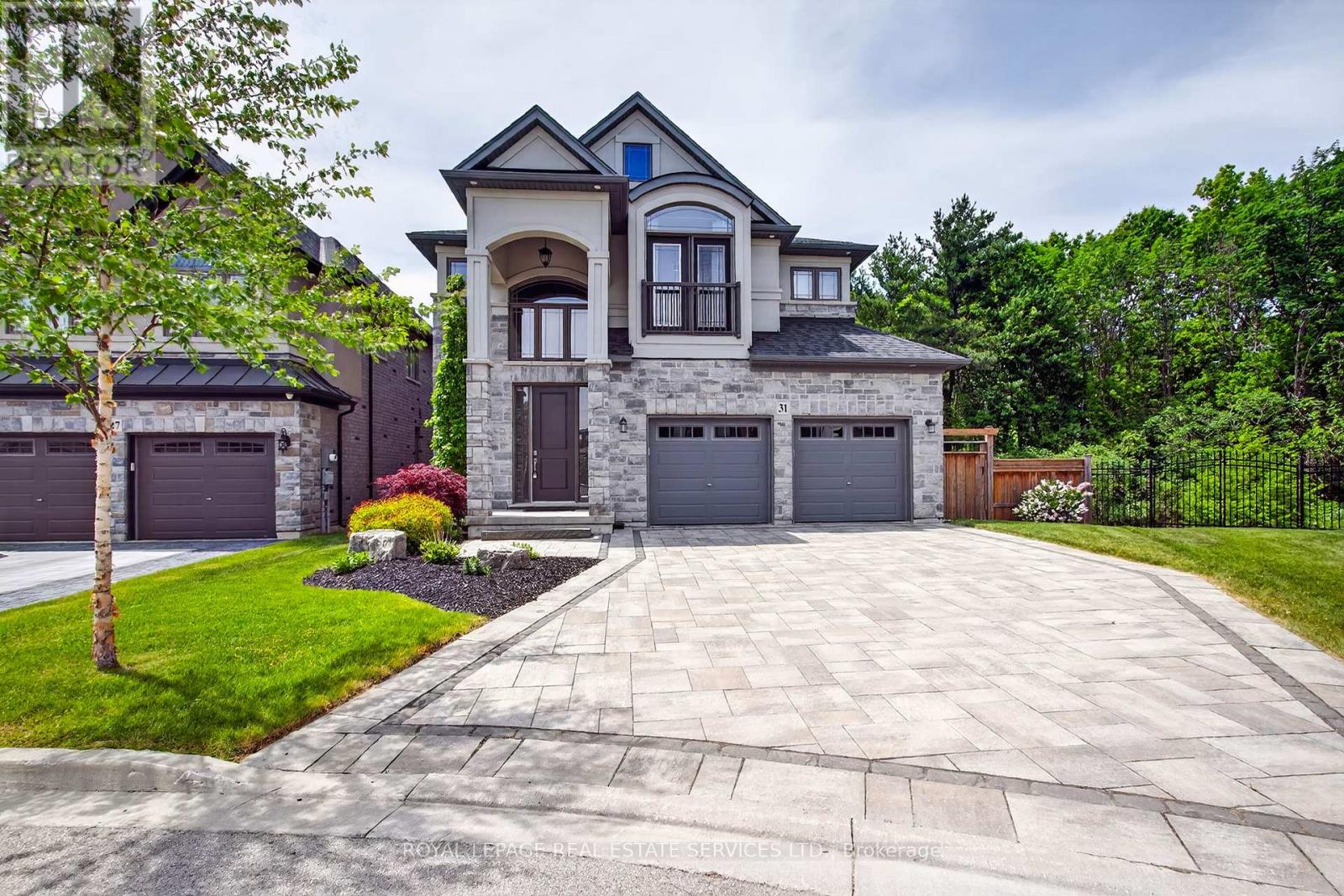 31 DORR COURT, Hamilton, Ontario