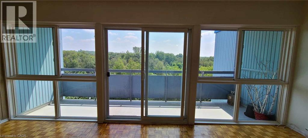 105 Conroy Crescent Unit# 505, Guelph, Ontario  N1G 2V5 - Photo 2 - 40836735