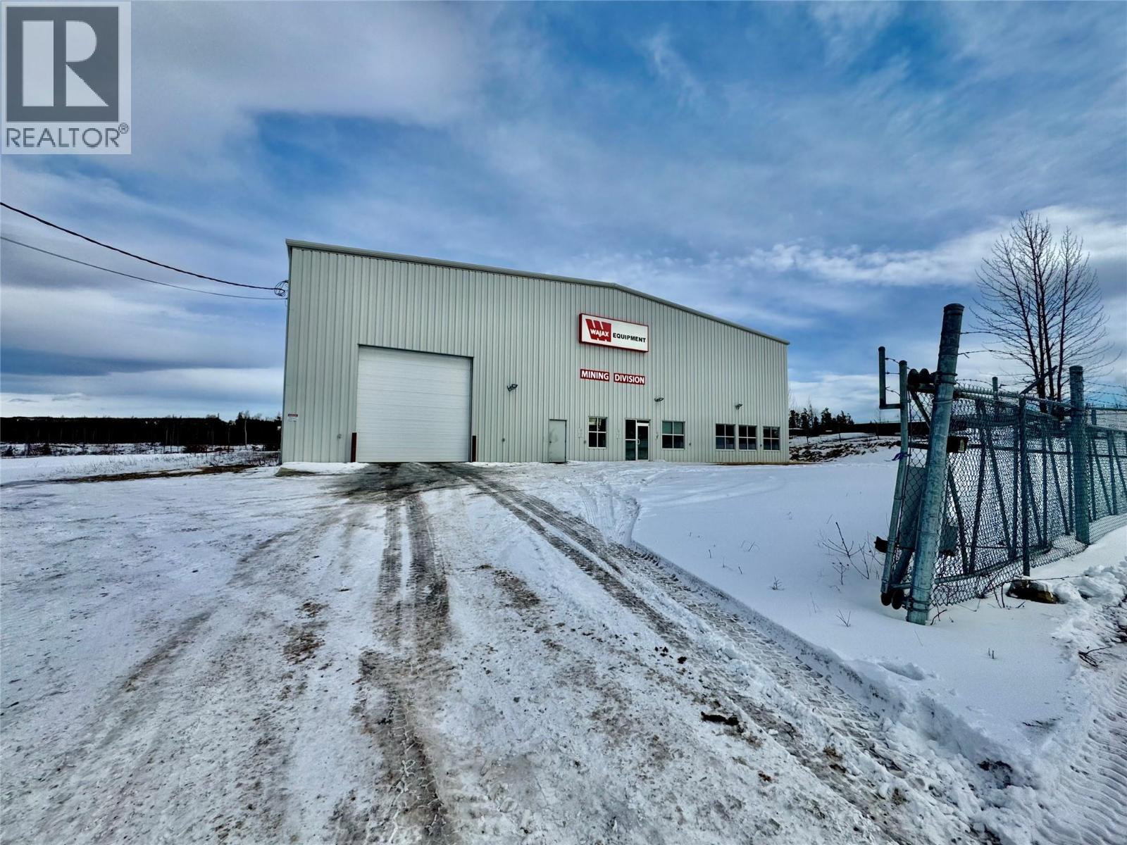 207-213 Industrial Drive Road, Tumbler Ridge, British Columbia  V0C 2W0 - Photo 2 - 10364512