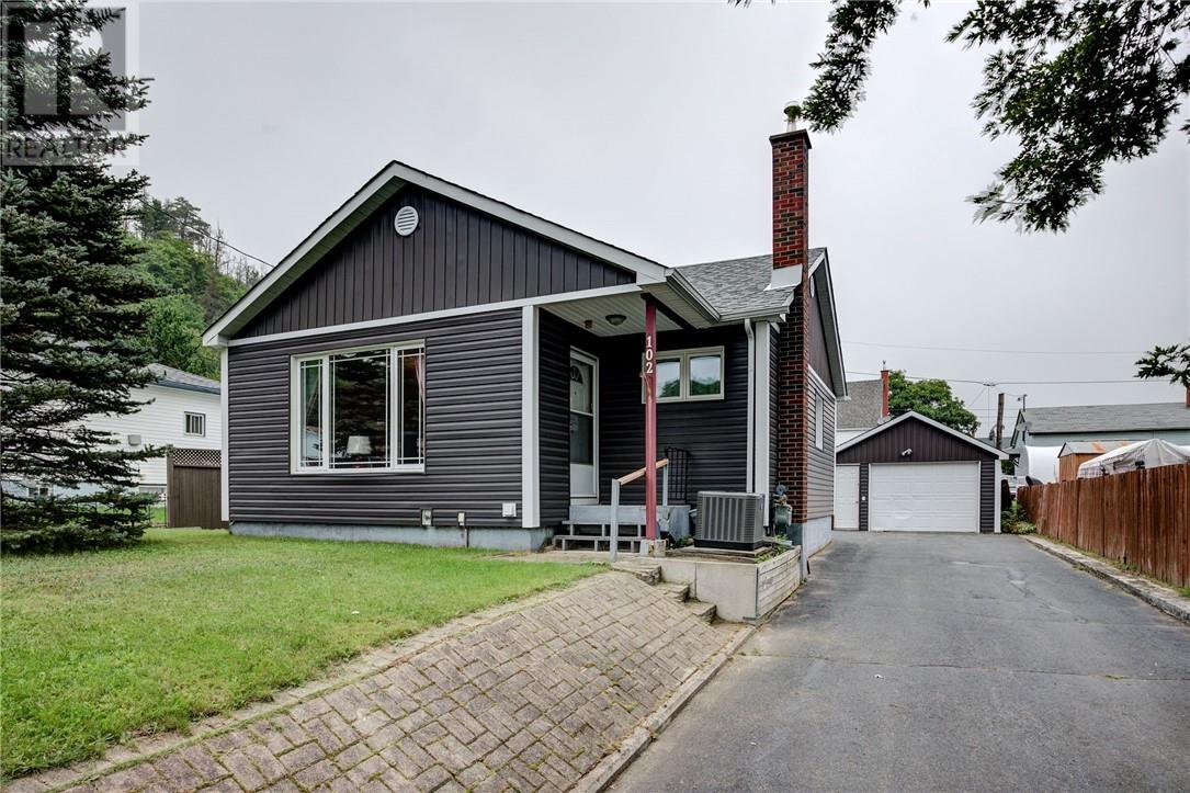 102 Ash Street, Levack, Ontario  P0M 2C0 - Photo 2 - 2130086