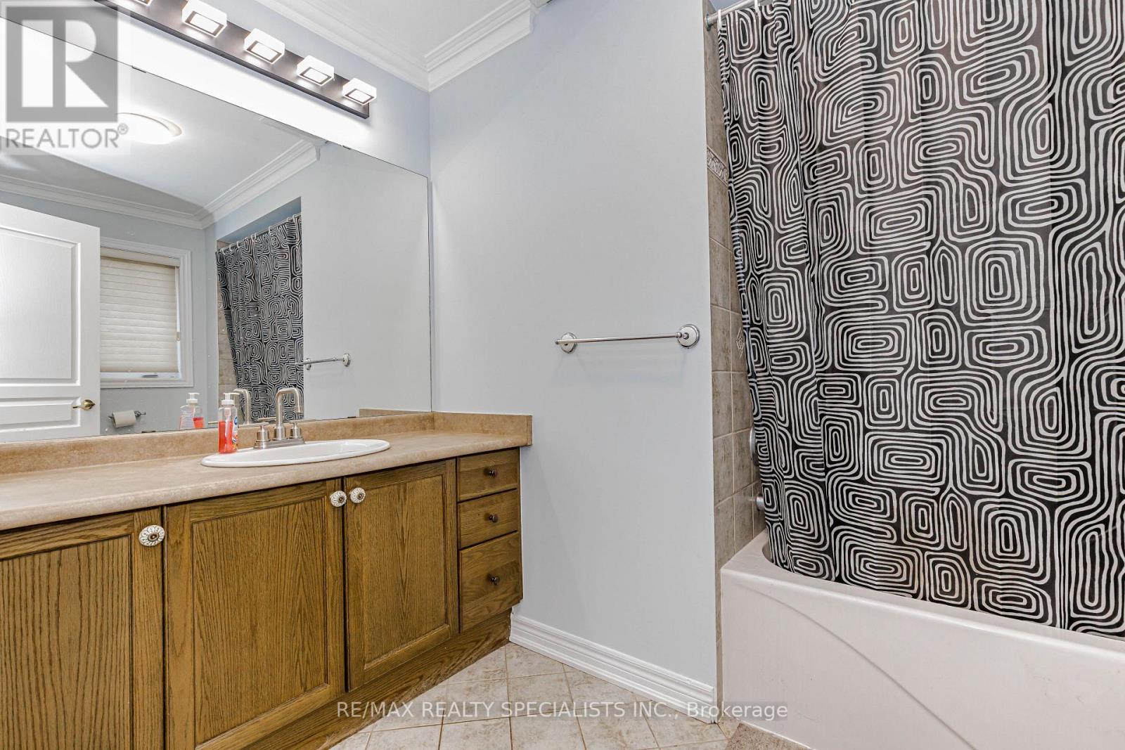 8 Tovey Terrace, Brampton, Ontario  L6R 0E5 - Photo 13 - W13593868