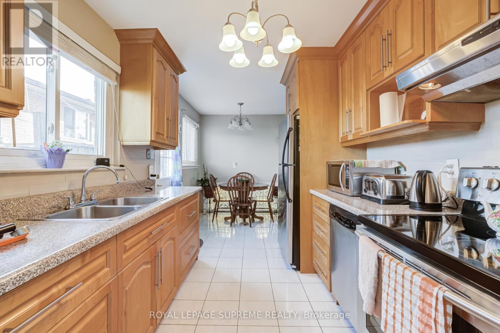 7236 Meyer Drive, Mississauga, Ontario  L4T 3A9 - Photo 13 - W13605980