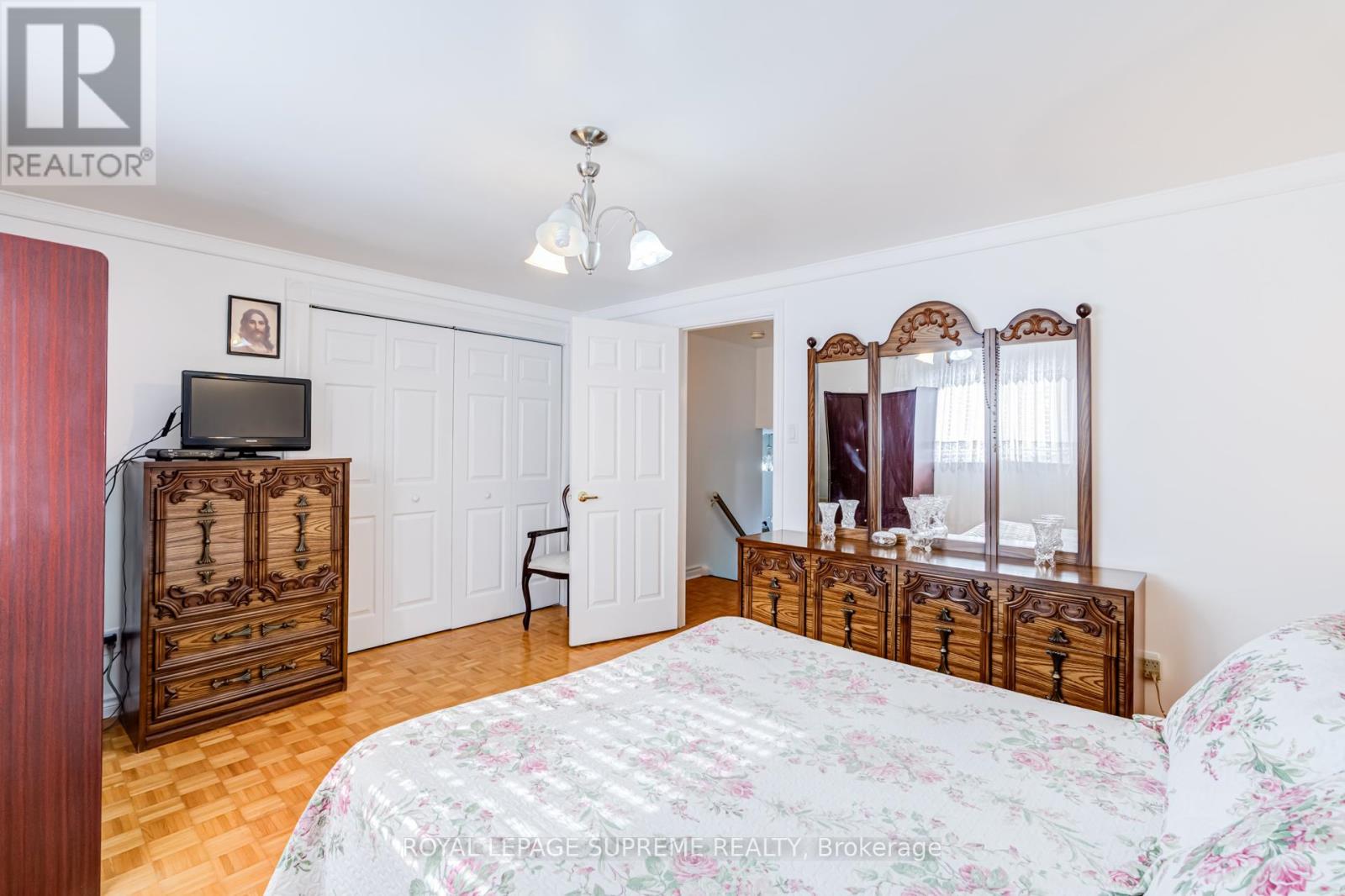 7236 Meyer Drive, Mississauga, Ontario  L4T 3A9 - Photo 17 - W13605980