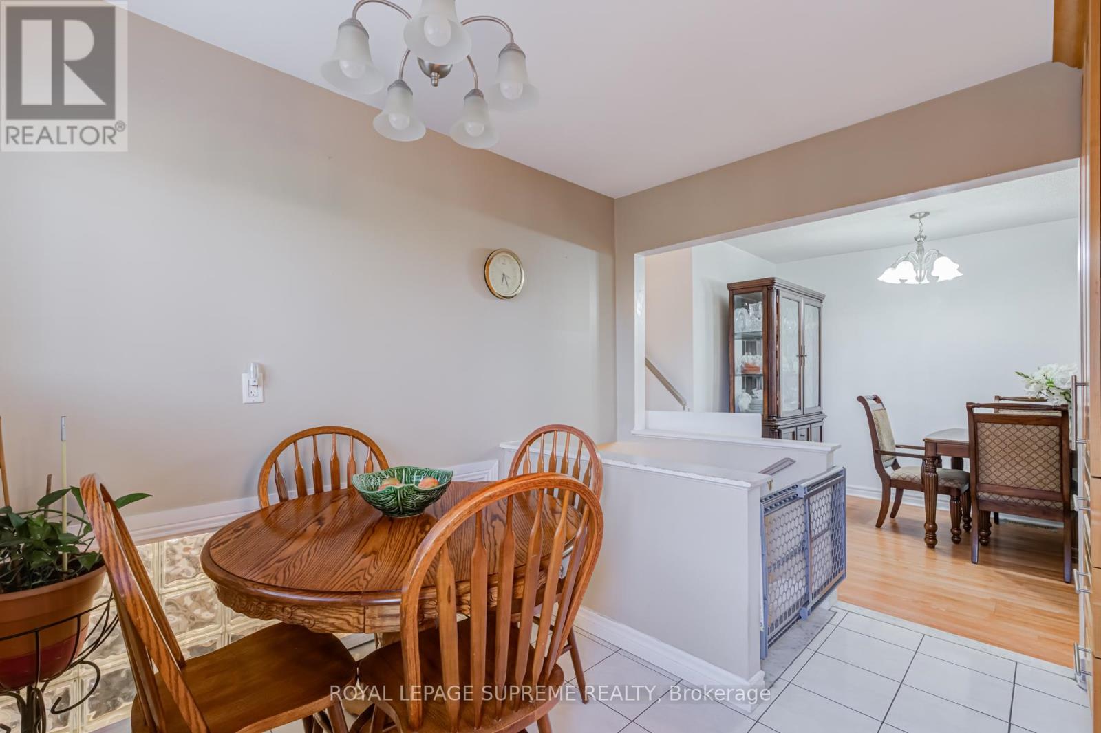 7236 Meyer Drive, Mississauga, Ontario  L4T 3A9 - Photo 9 - W13605980