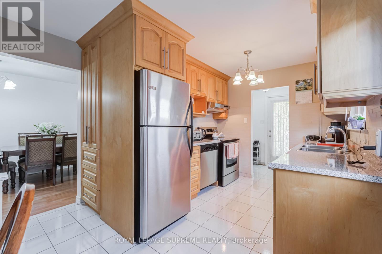 7236 Meyer Drive, Mississauga, Ontario  L4T 3A9 - Photo 10 - W13605980