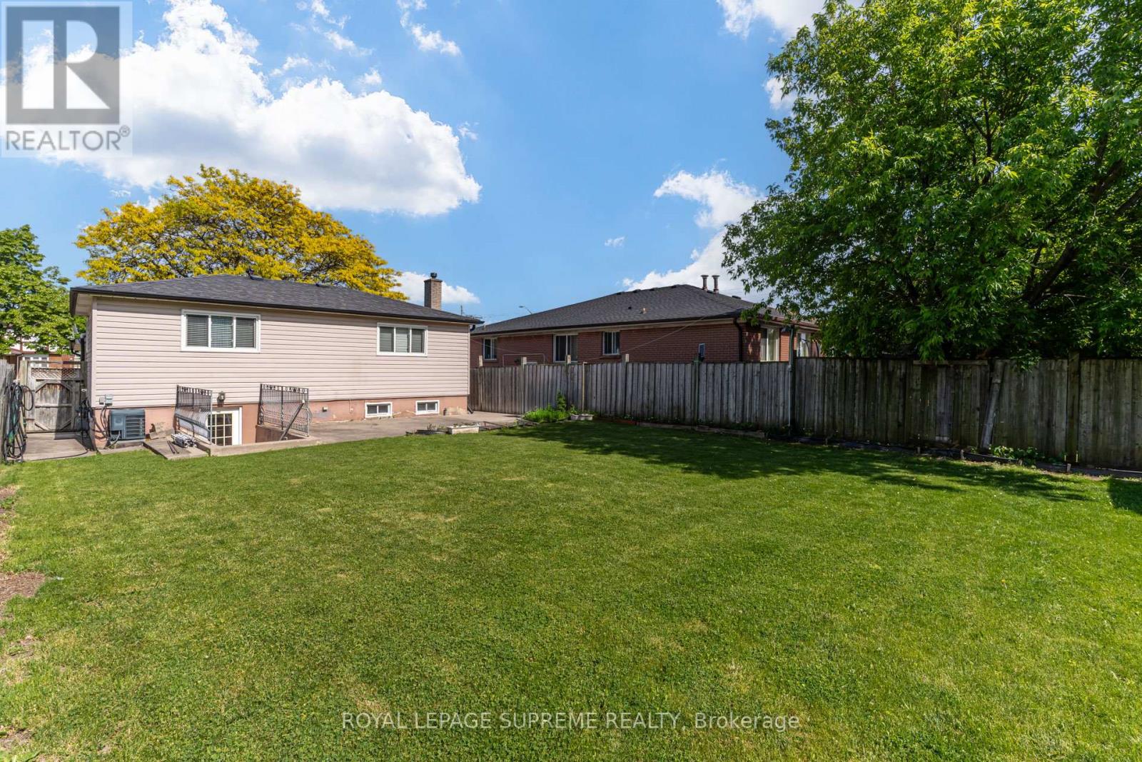 7236 Meyer Drive, Mississauga, Ontario  L4T 3A9 - Photo 32 - W13605980