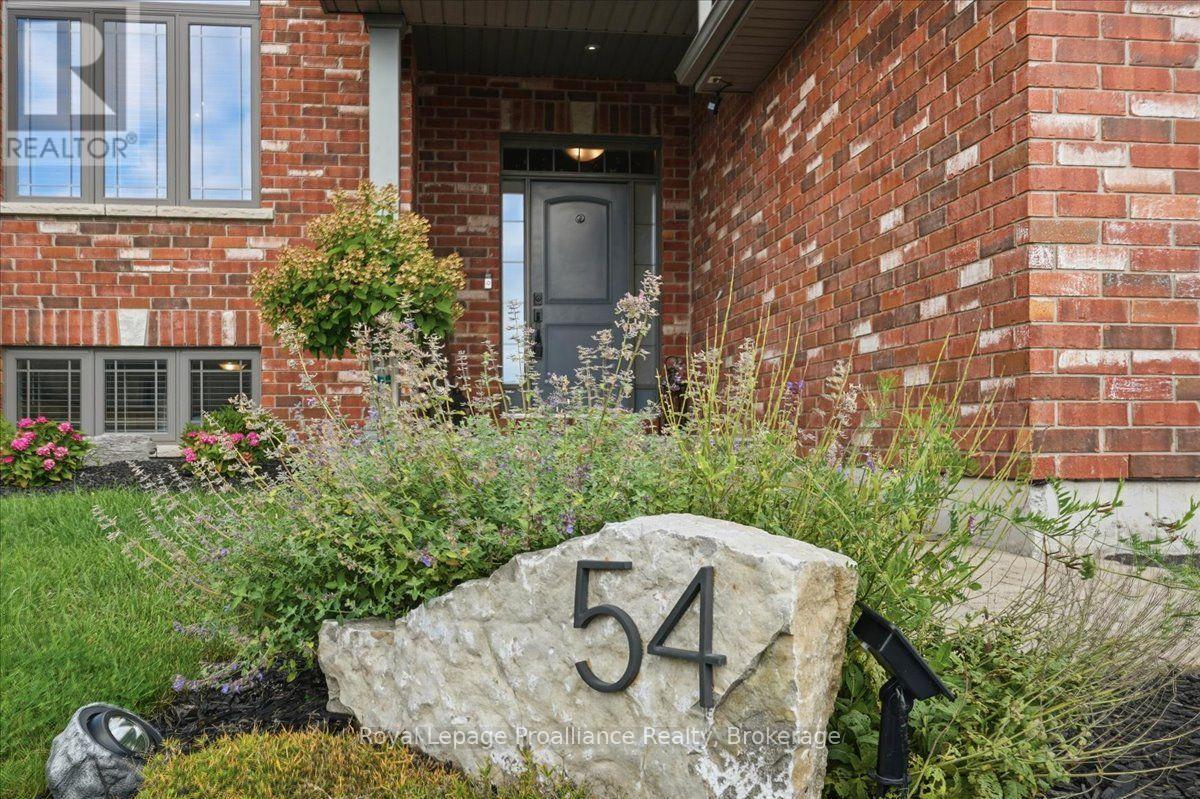 54 Cavendish Drive, Belleville, Ontario  K8N 0L6 - Photo 4 - X13732124