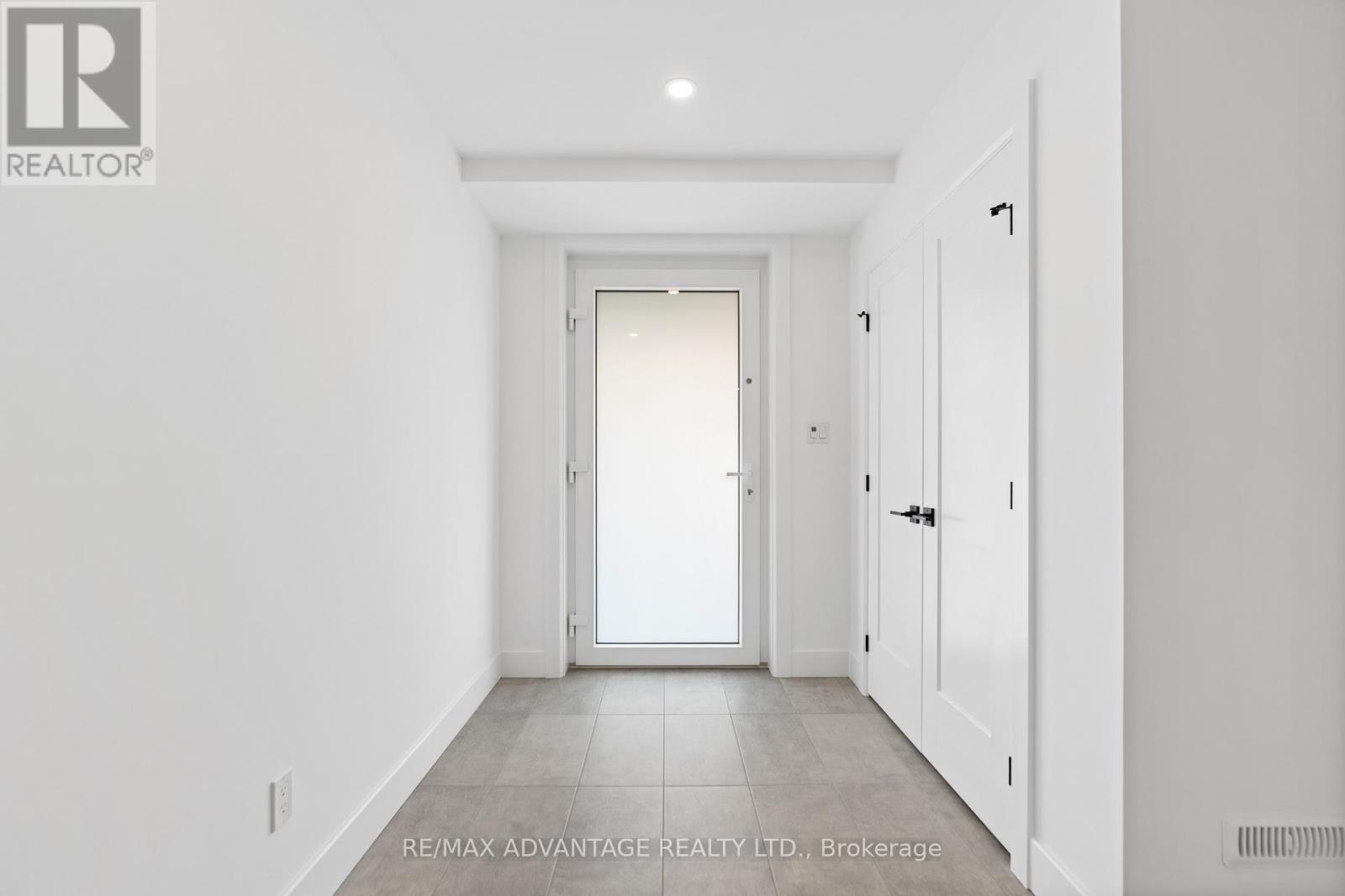 3363 David Milne Way, London South, Ontario  N6L 0B9 - Photo 6 - X13731844