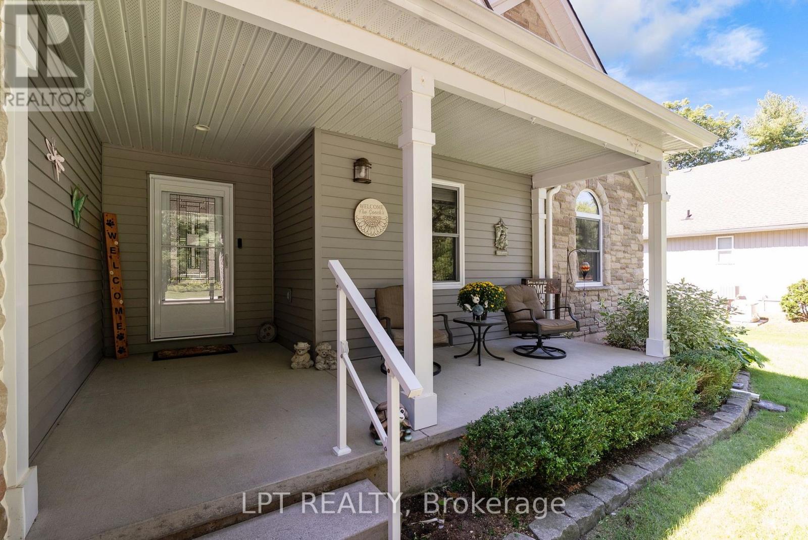 10011 Jenna Road, Lambton Shores, Ontario  N0M 1T0 - Photo 6 - X13732104